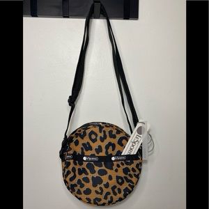 NWT LeSportsac Carlin  Canteen Crossbody Leopard Print Bag Purse MSRP $75